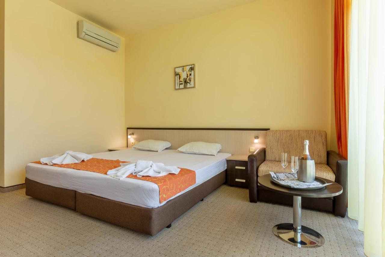 Hotel Julia Sveti Vlas Extérieur photo